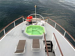 Яхта Stella Maris Explorer. Джакузи-ванна