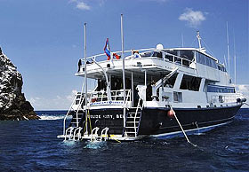 Дайв-платформа на яхте Caribbean Explorer II